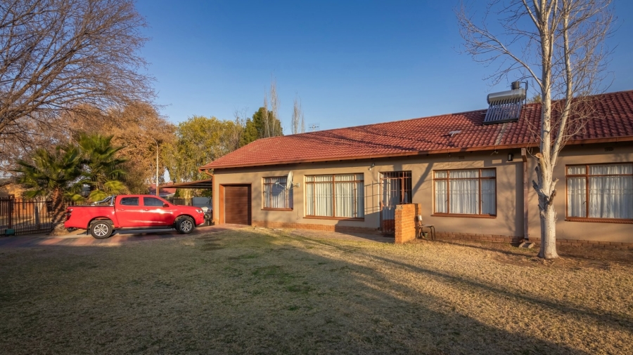3 Bedroom Property for Sale in West Park Free State